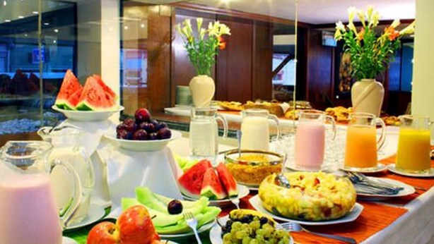 Free daily buffet breakfast - Provincial Plaza Hotel (Salta)