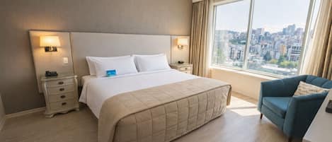 Suite, 2 Bedrooms, Kitchen