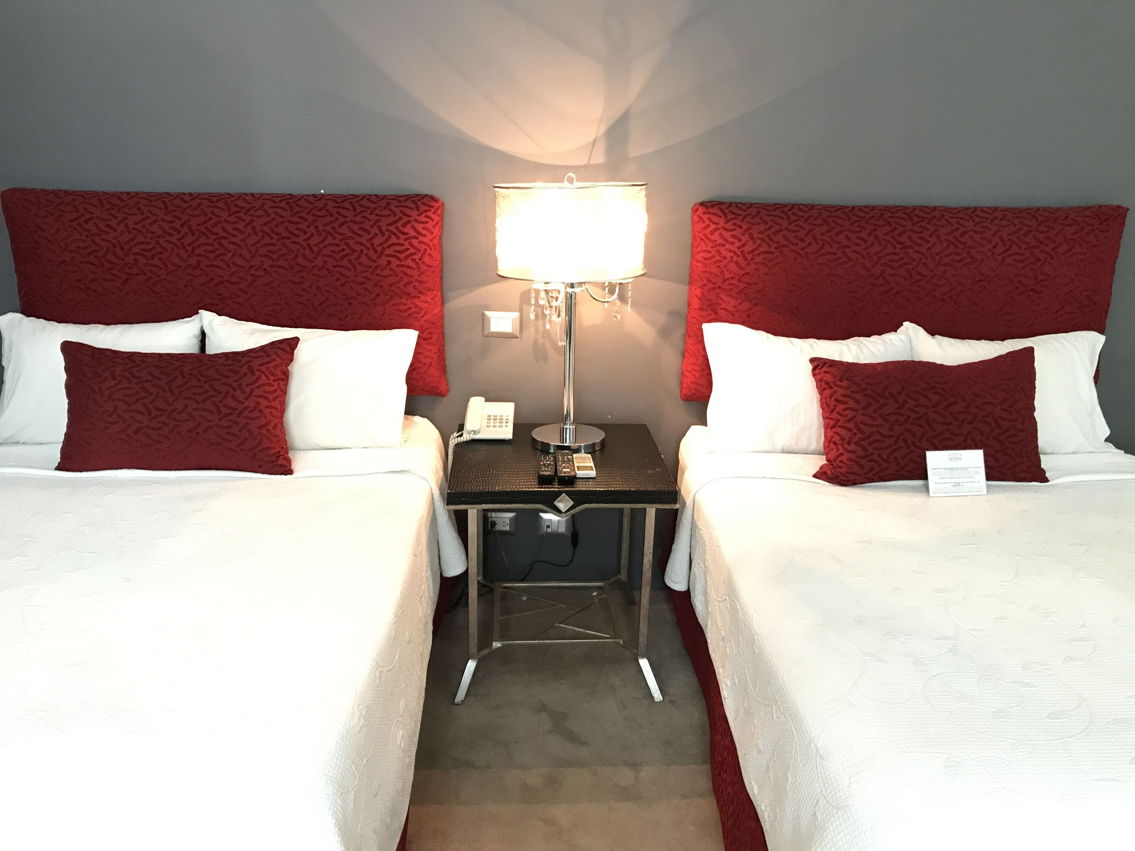 Habitación doble Deluxe, 2 camas Queen size | Sábanas de algodón egipcio, ropa de cama de alta calidad y edredón 