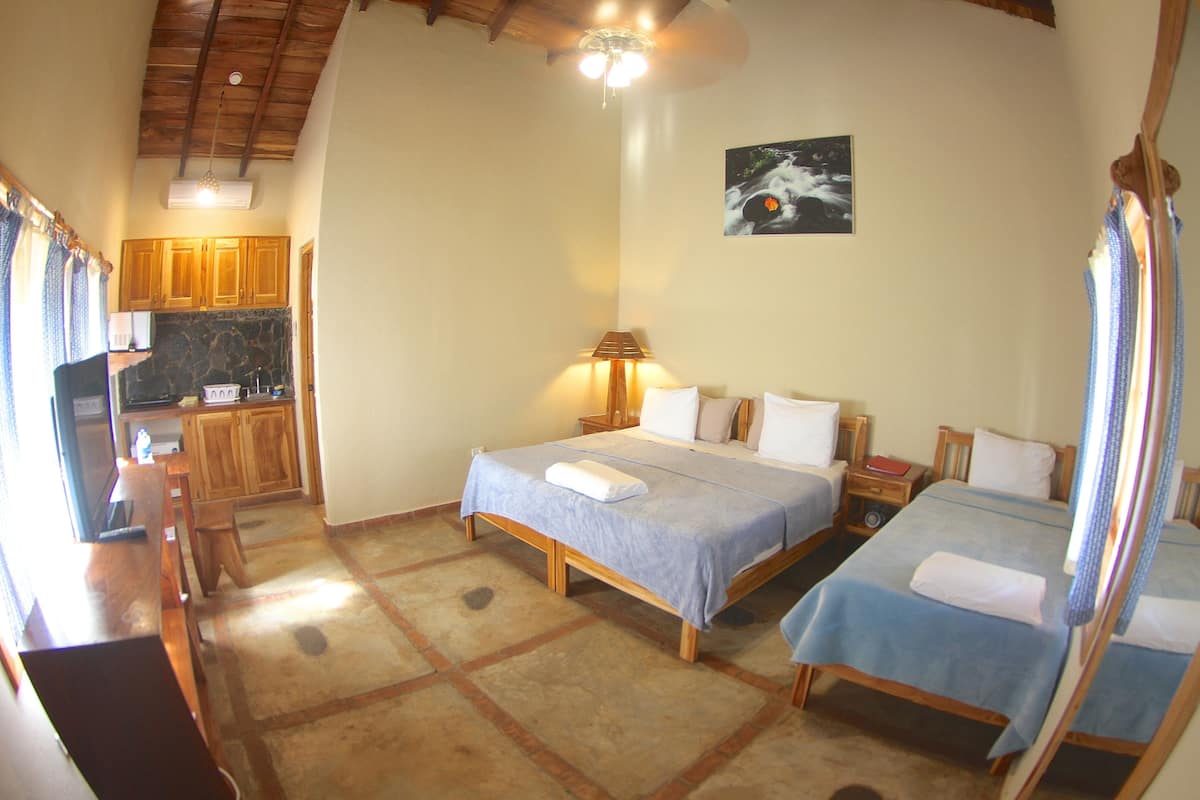 Deluxe Room (Triple)