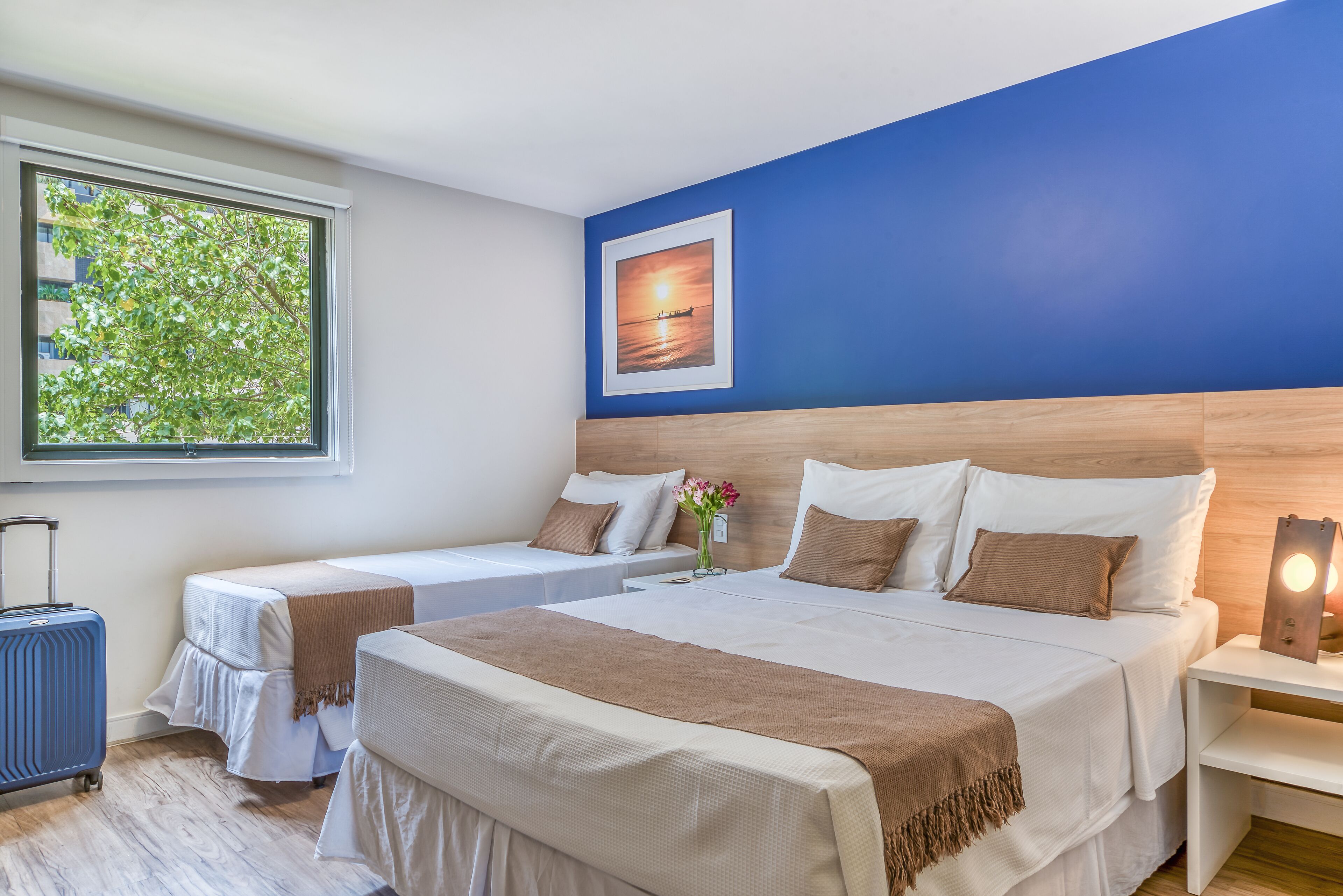 double room | laptop workspace, blackout curtains, free wifi, bed sheets