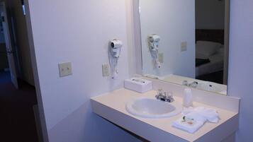 Ilmaiset hygieniatuotteet, hiustenkuivaaja