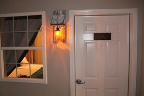 Property entrance - The BarnwooD Inn (Humansville)