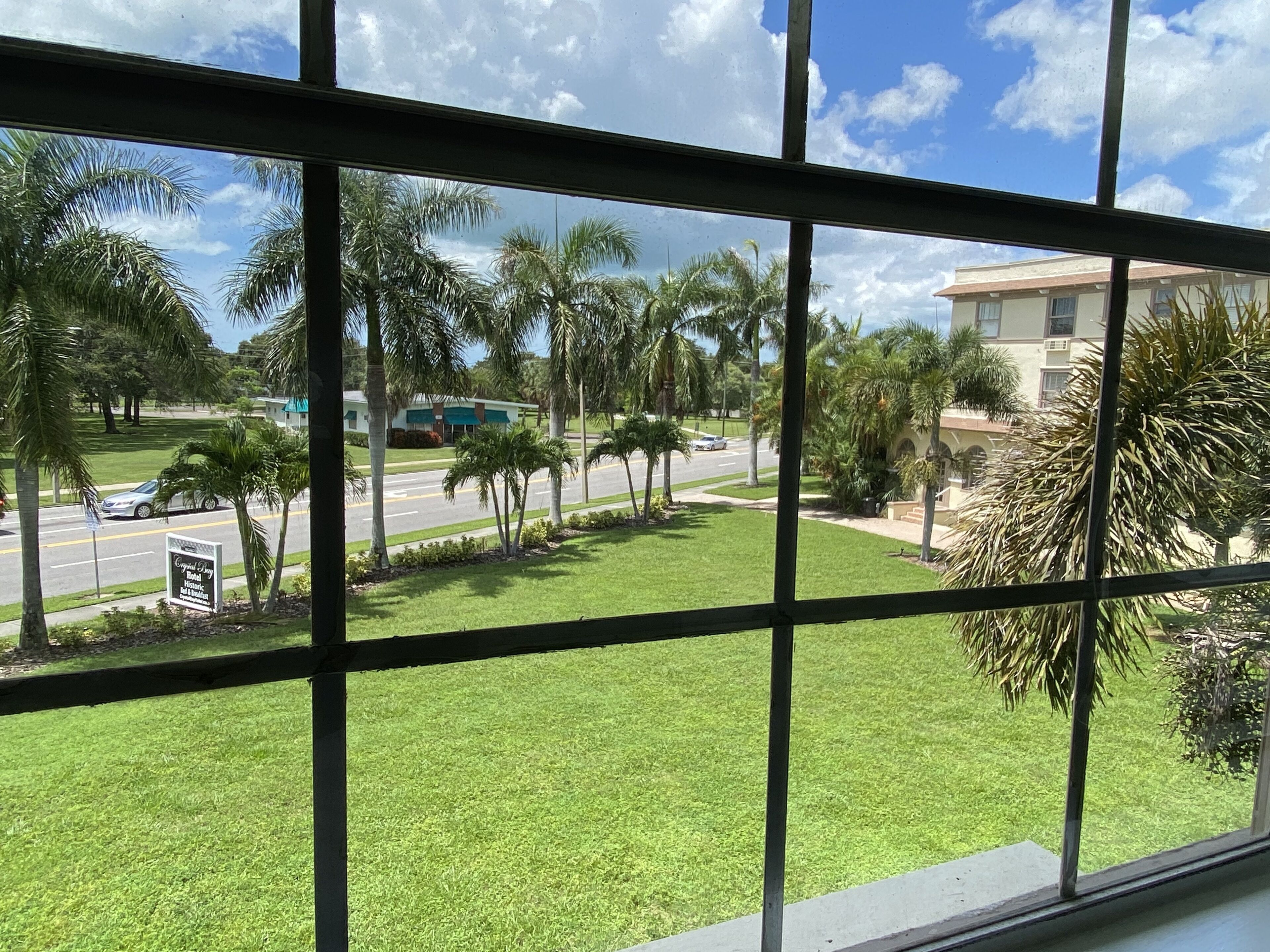 signature room | street view