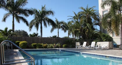 Crystal Bay Historic Hotel