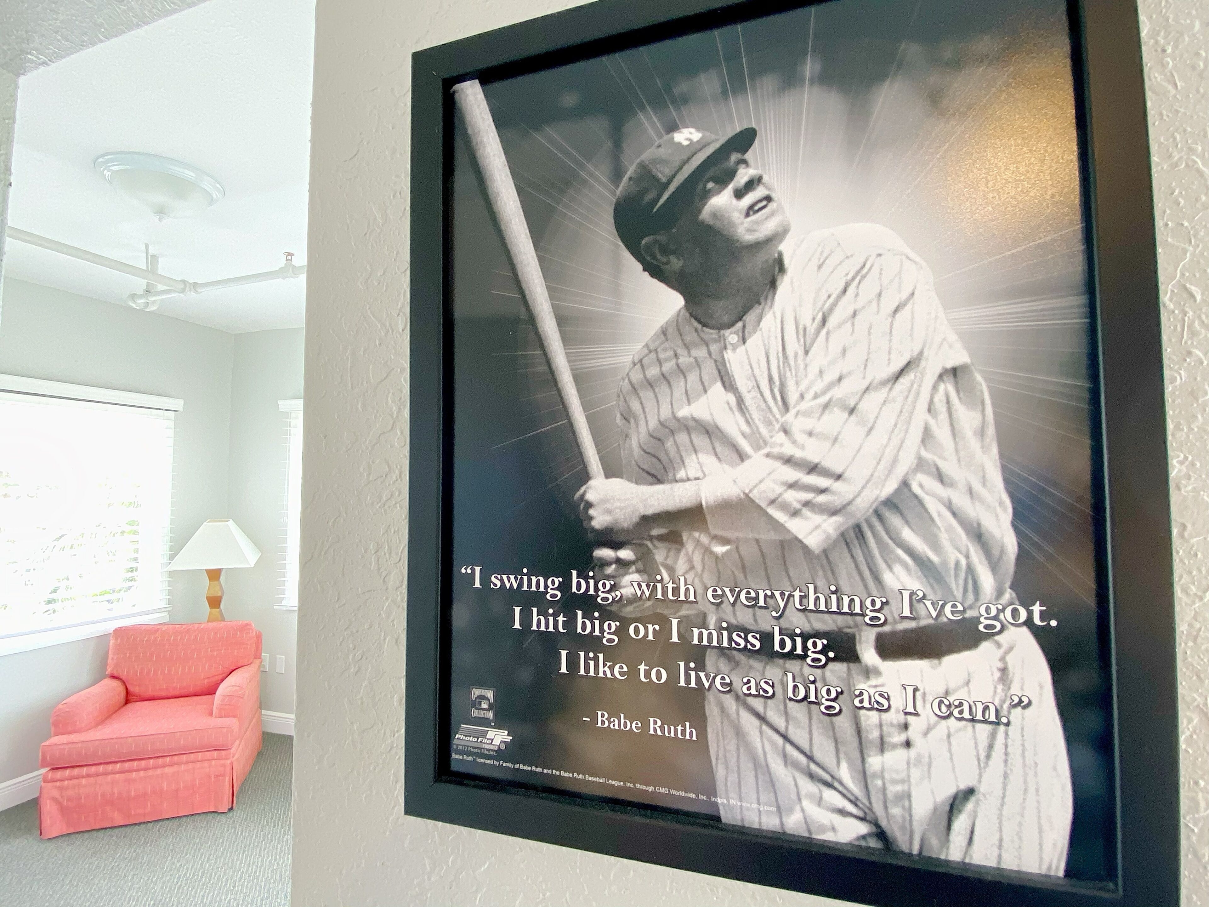 signature room, 1 king bed | room amenity