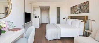 EQC Hotel 57