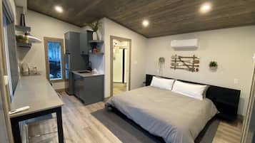 1 bedroom, individually decorated, individually furnished, soundproofing