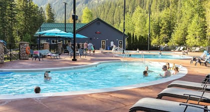 Crazy Creek Resort & Hot Pools