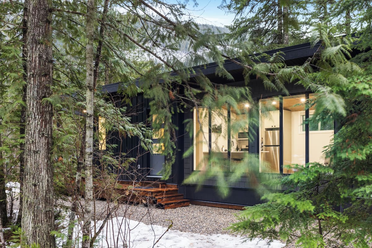 Shuswap Cabin | 1 bedroom, WiFi (free), individually decorated, individually furnished