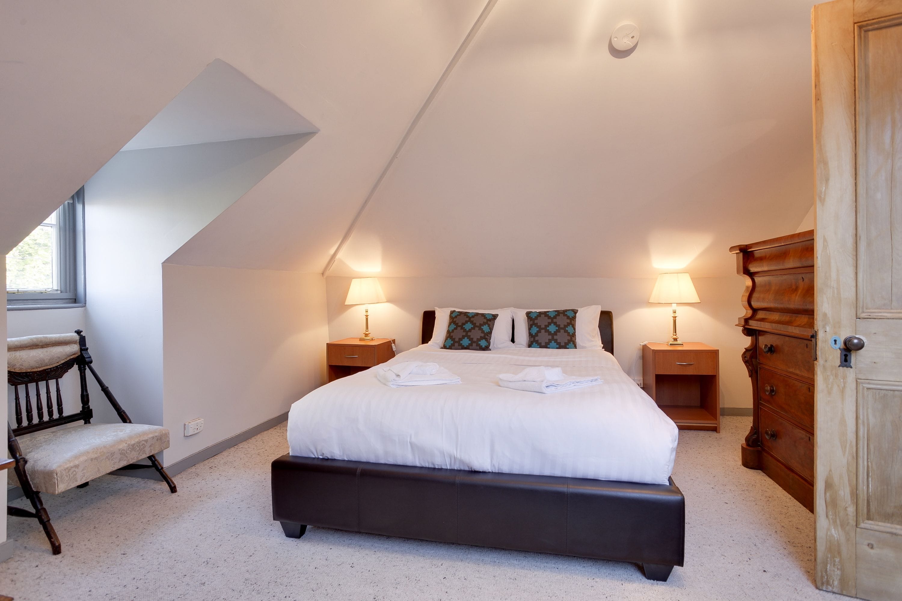 The Storekeepers House (1850) | Premium bedding, individually decorated, individually furnished