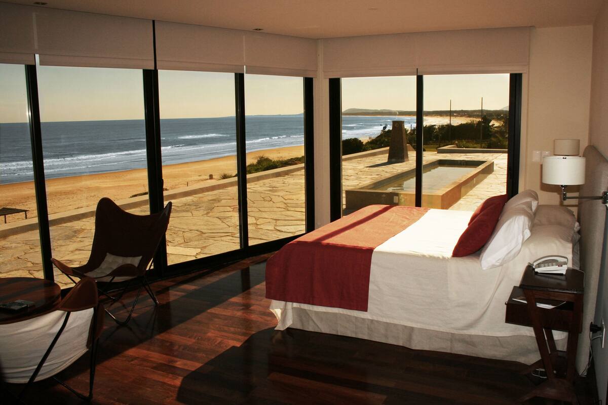 Minibar, in-room safe, blackout drapes, free WiFi