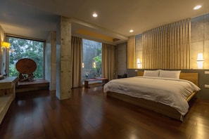 Premium bedding, individually decorated, individually furnished, desk - Yu Peng Villa (Jiaoxi)