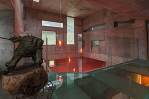 Indoor pool, pool loungers - Yu Peng Villa (Jiaoxi)