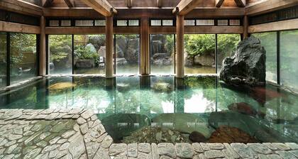 Yuraku Hotel