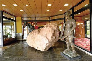 Property entrance - Yuraku Hotel (Awara)