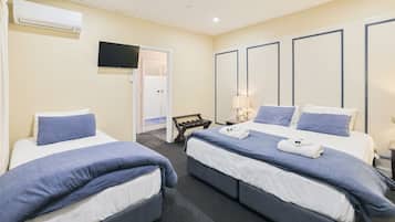 Family Room, Ensuite | Free WiFi, bed sheets