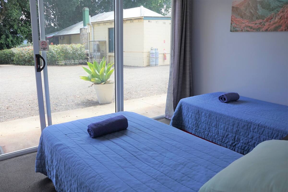Twin Room, Ensuite | Bed sheets