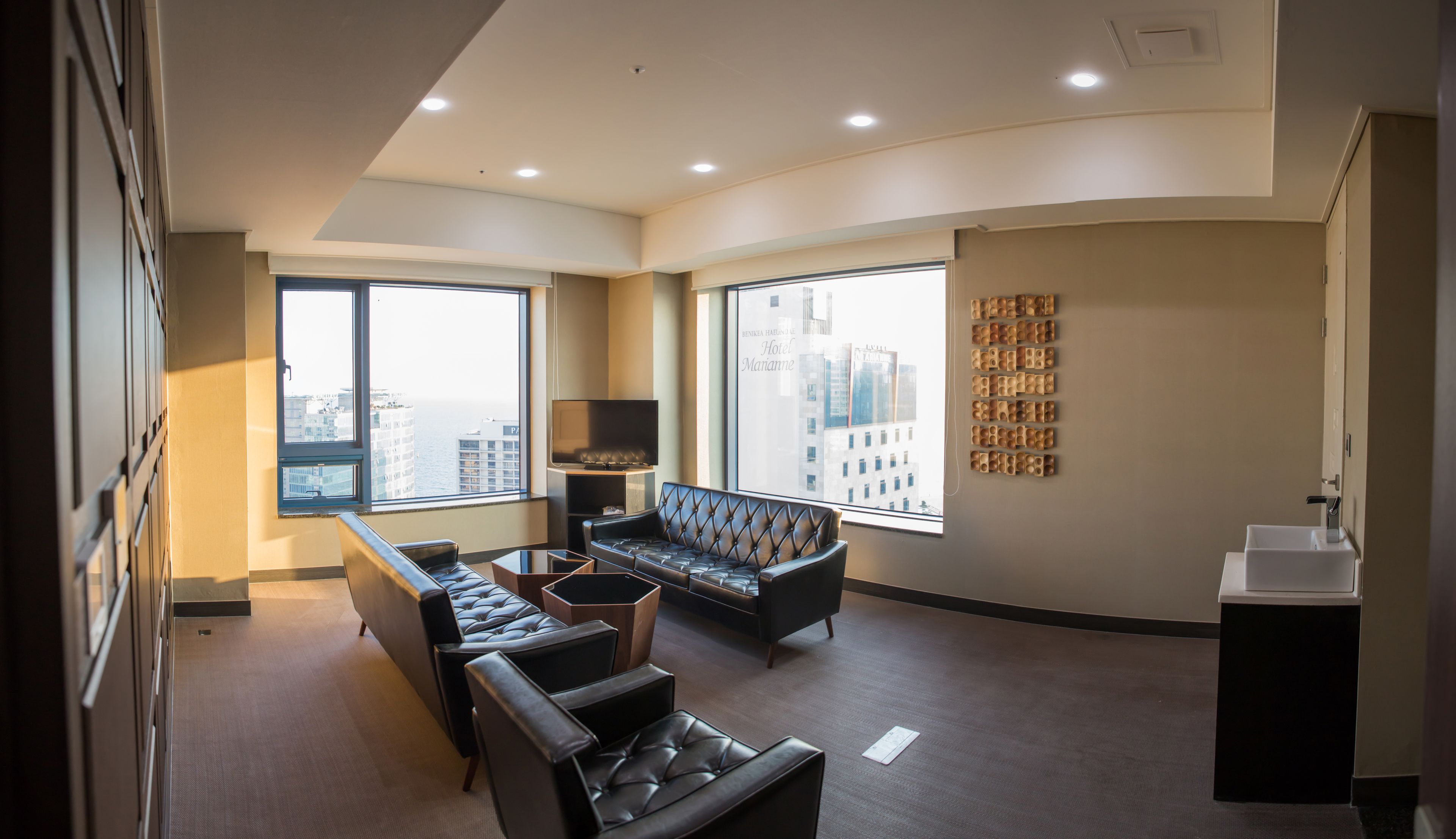 suite, ocean view (free sauna) | living area | 40-inch flat-screen tv with satellite channels, tv