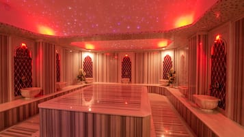 Sauna, baño de vapor, baño turco o hammam, masajes deportivos y masajes