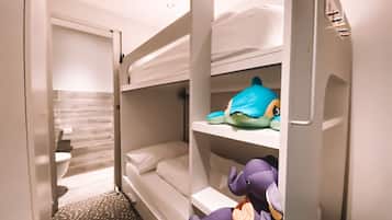 1 bedroom, premium bedding, free minibar, in-room safe