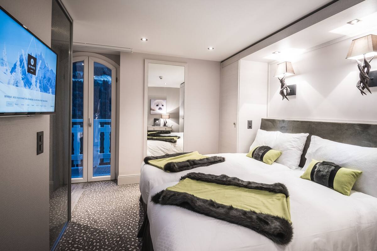 executive double or twin room, balcony, mountain view | premium bedding, free minibar, in-room safe, blackout curtains