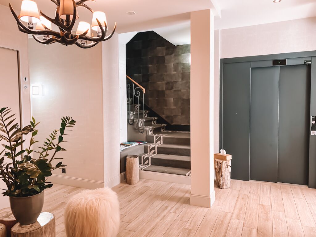 ロビー応接スペース