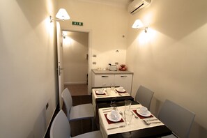 Free daily buffet breakfast - Andrea Doria Resort (Rome)