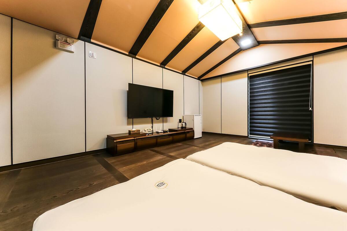 Traditional Room (Ondol, 4-person)