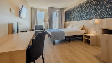 标准双人房或双床房 | 免费 WiFi、床单