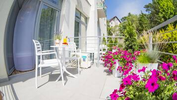 Standard Double Room, Kitchenette | Terrace/patio