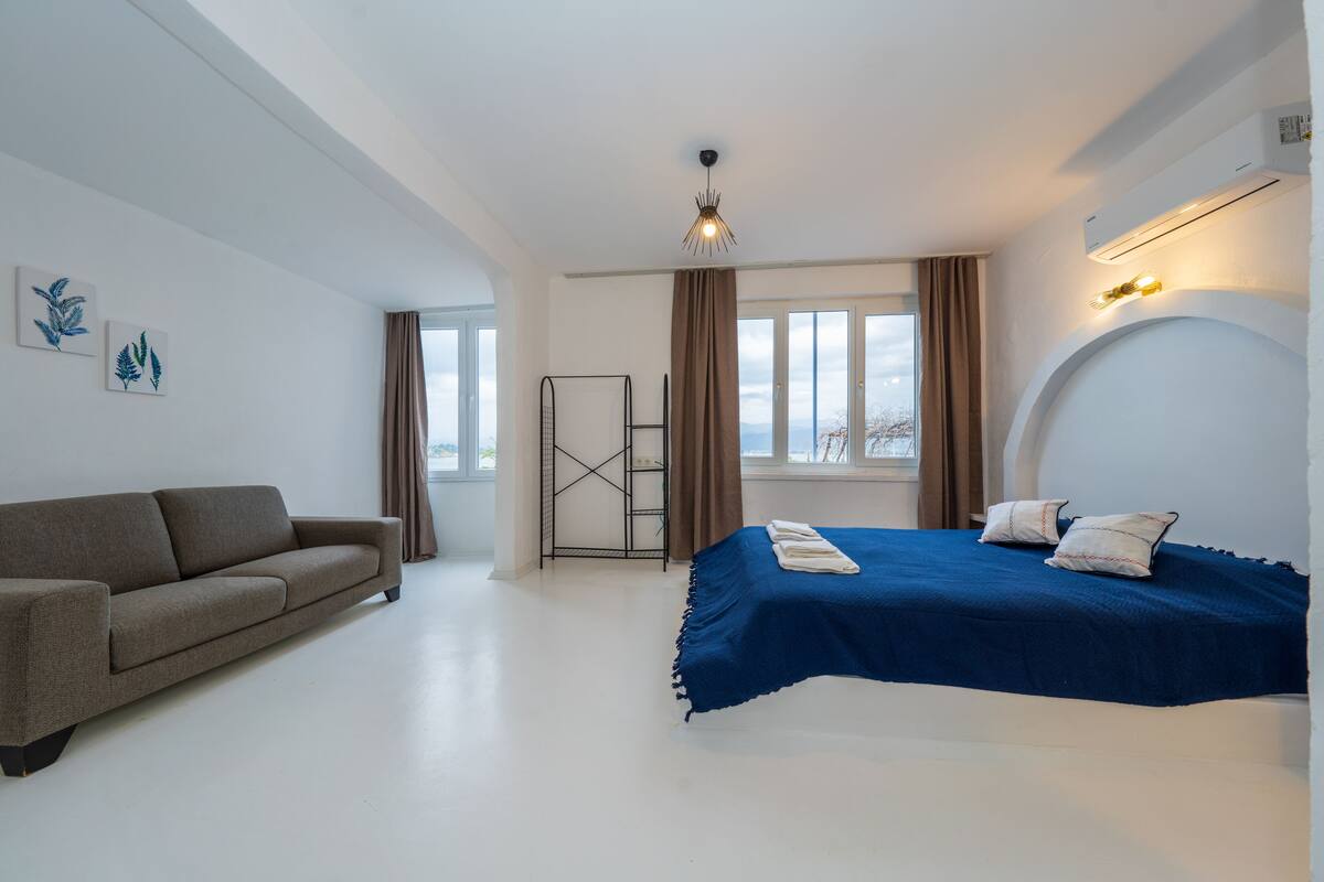 Anex Studio Fethiye Oldtown | Premium bedding, laptop workspace, soundproofing
