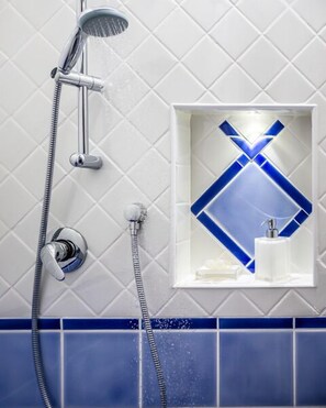 Suite – comfort, 1 soverom, balkong | Dusj på badet