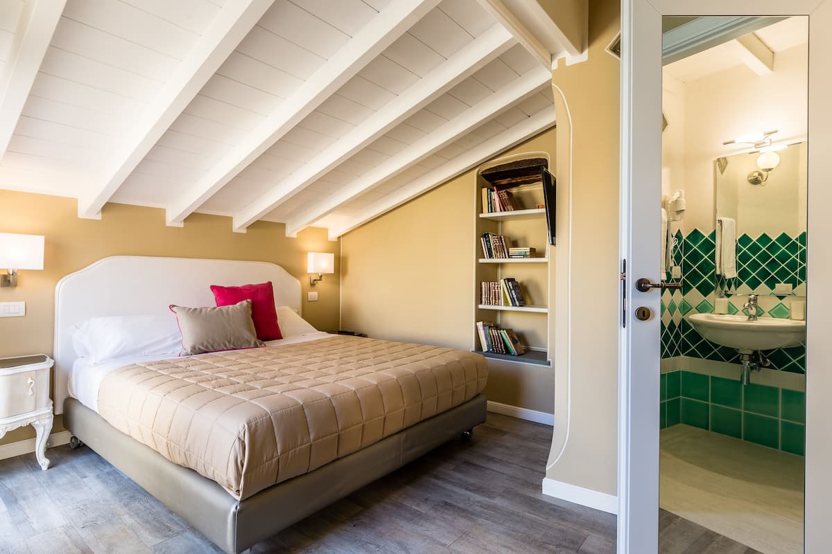 Comfort Suite, 1 Bedroom, Balcony