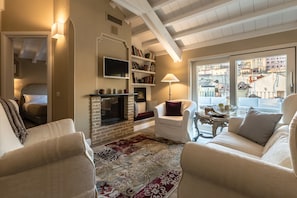 Superior Suite, 1 Double Bed, Terrace, City View | Living area
