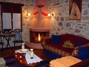 Caja de seguridad en la habitación, wifi gratis y ropa de cama