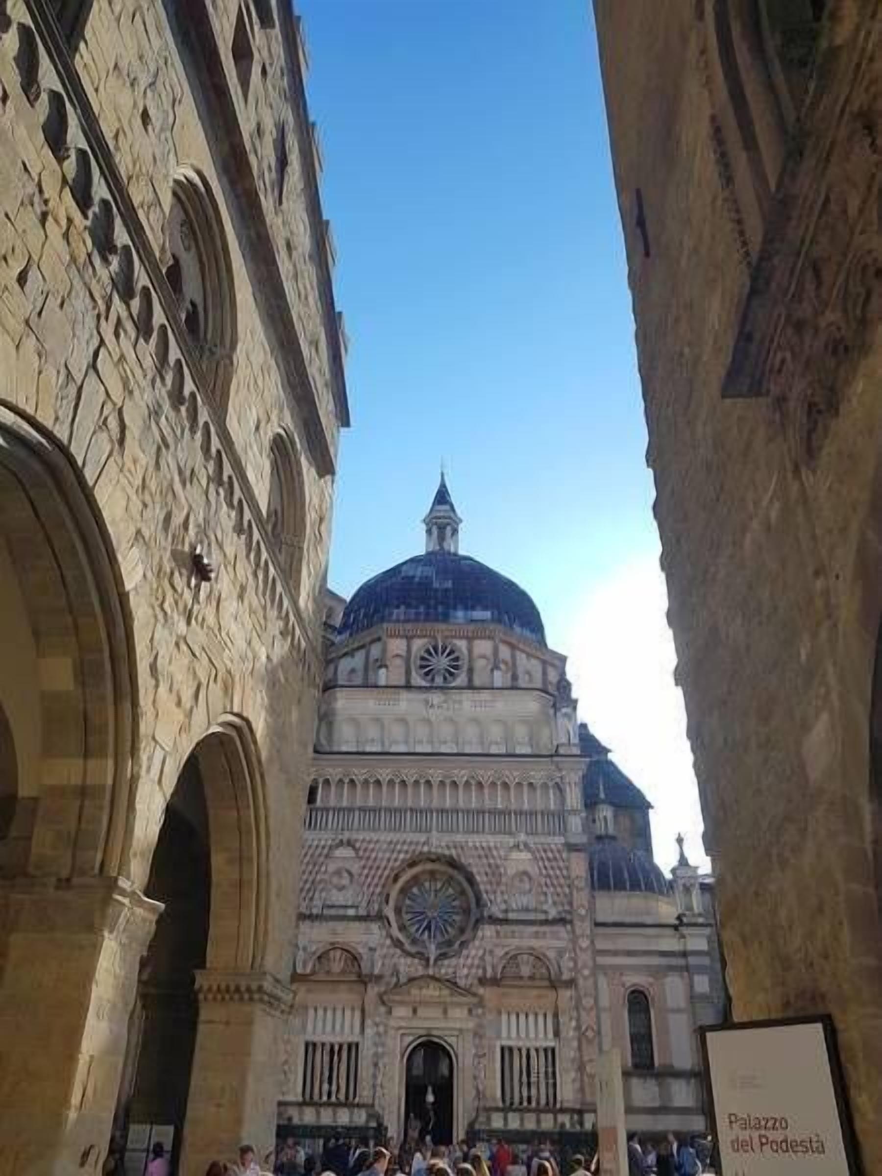 Photo - Donizetti Royal