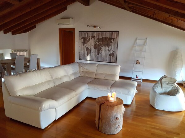 Luxury Apartment, 3 Bedrooms | Living area | Flat-screen TV