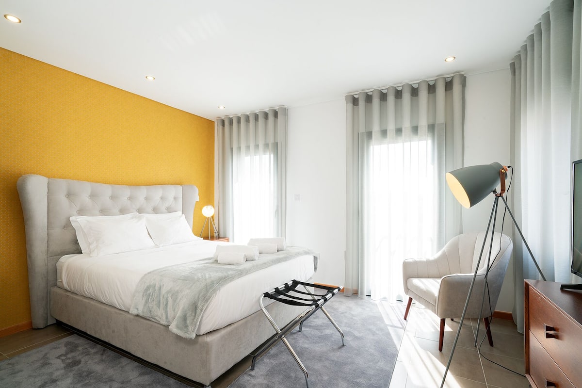 Design Loft, 1 Bedroom, Accessible, Kitchen | Premium bedding, memory-foam beds, minibar, soundproofing
