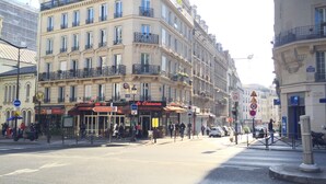 Exterior - Hôtel du Métro (Paris)