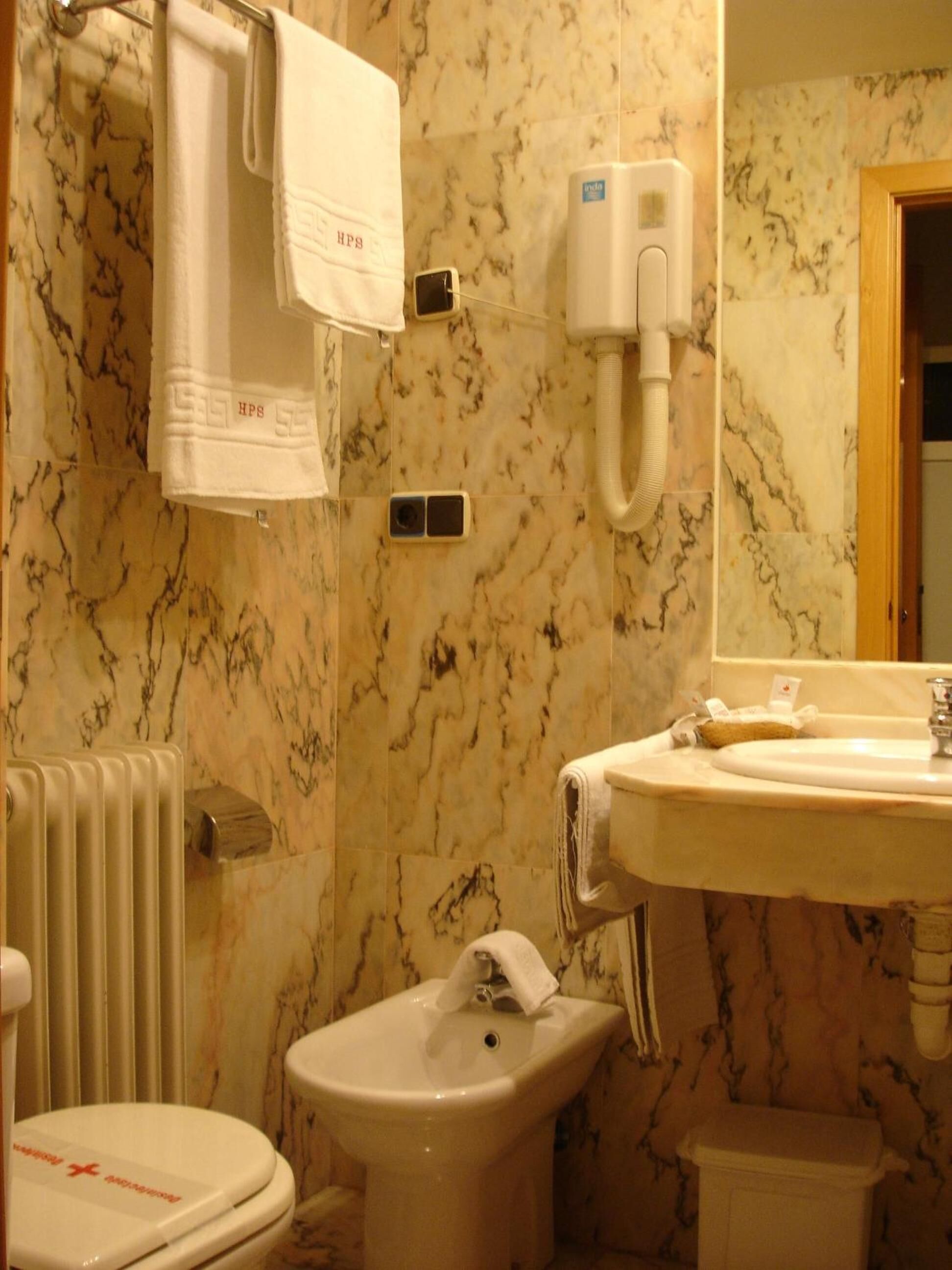 Photo - Albergue Revolutum Hostel