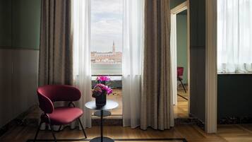 Junior-Suite, Mehrere Betten | Hochwertige Bettwaren, Daunenbettdecken