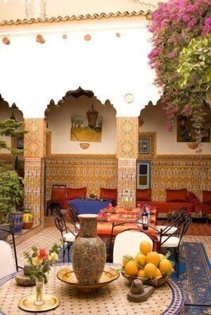 Breakfast, lunch, dinner served; Moroccan cuisine 