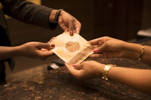 Hypo-allergenic bedding, in-room safe, desk, laptop workspace - DoubleTree by Hilton Nairobi Hurlingham (Nairobi)