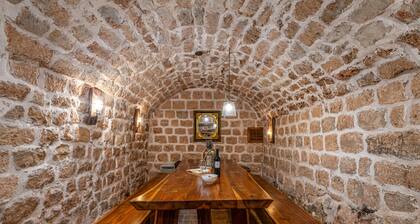 Villa Mirabilis, stunning superior villa, Dubrovnik Old Town