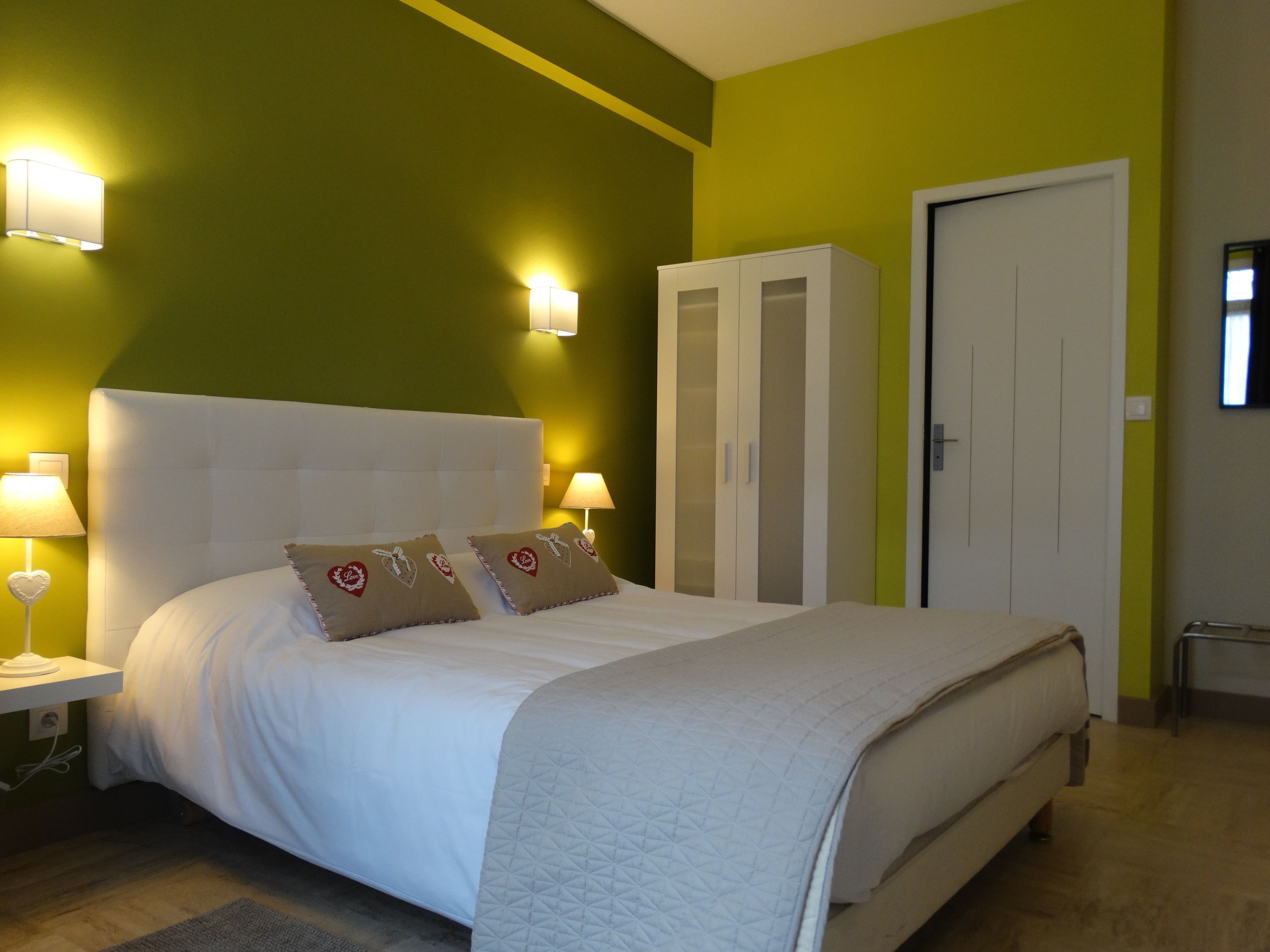 Bureau, lits bébé (en supplément), Wi-Fi gratuit