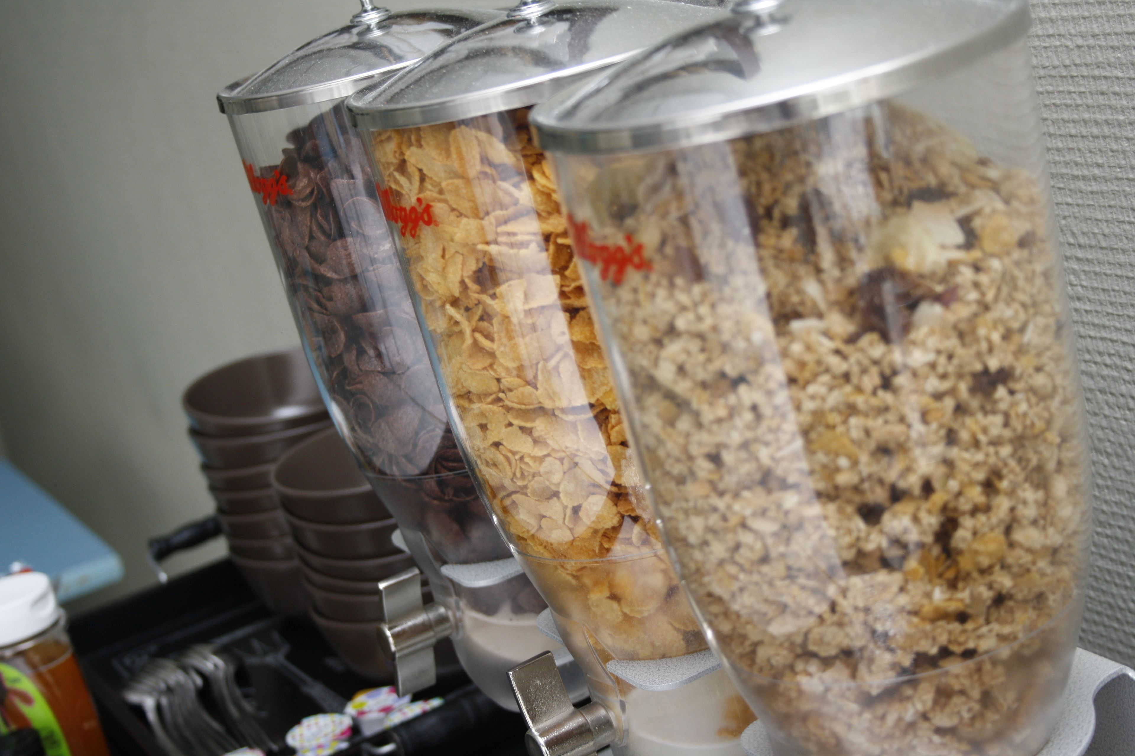 daily continental breakfast (eur 12 per person)