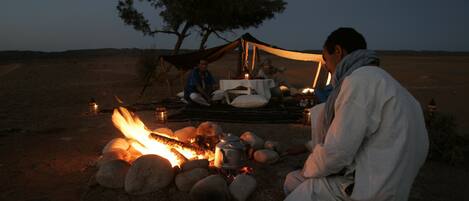 Coffres-forts dans les chambres, draps fournis