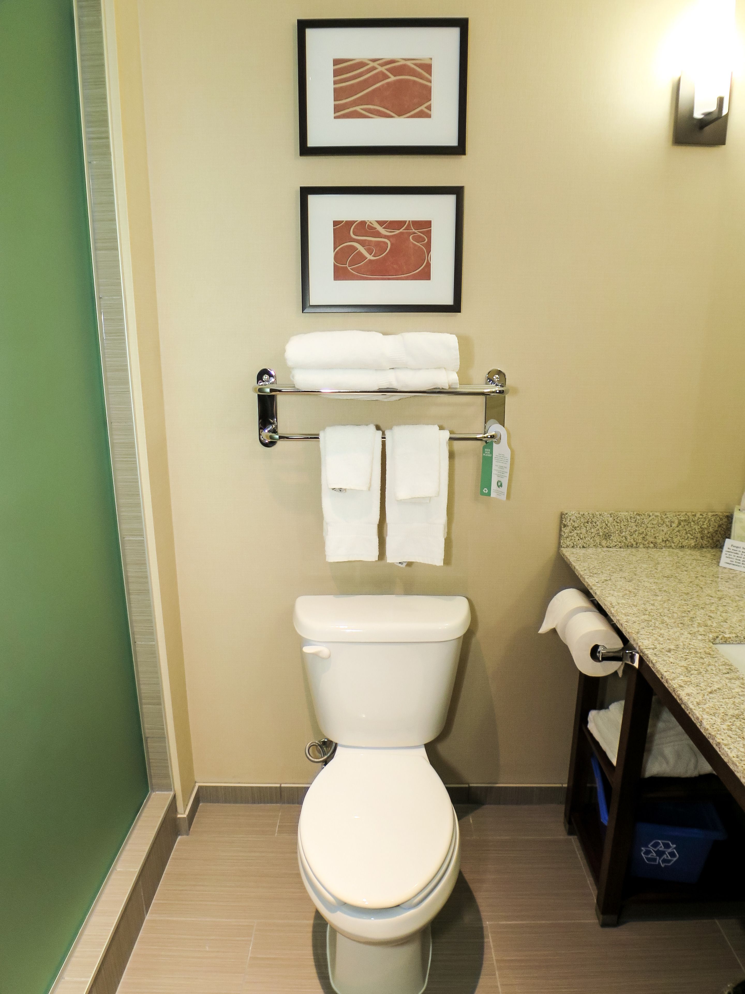 rainfall showerhead, free toiletries, hair dryer, towels