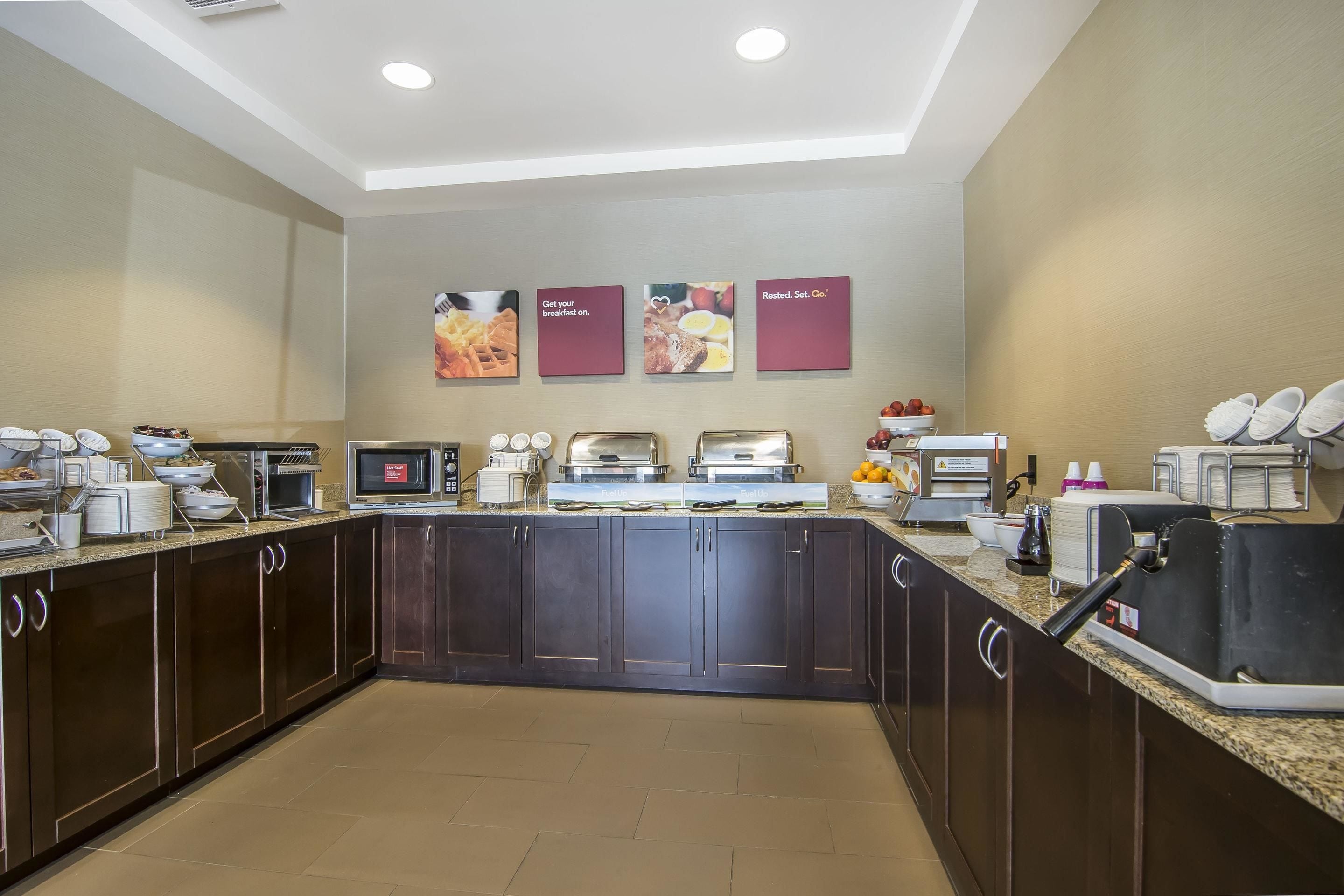 free daily continental breakfast